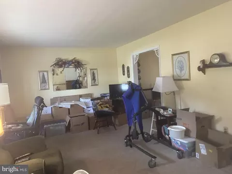 722 Fox Chase Cir, Bear, DE 19701