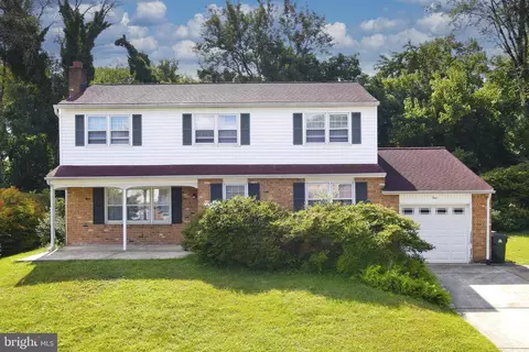 4 Swallow Cir, Newark, DE 19711