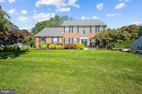 24 Wyndom Cir, Hockessin, DE 19707