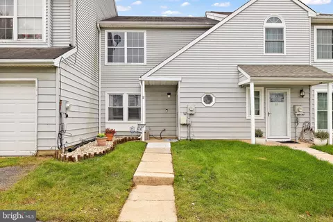 12 Stark Ct, Newark, DE 19702 photo 3