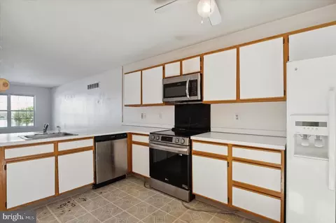 129 Wimbledon Ct, Bear, DE 19701 photo 5