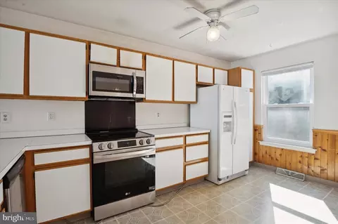 129 Wimbledon Ct, Bear, DE 19701 photo 6