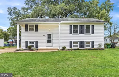 1108 Maplefield Rd, Newark, DE 19713
