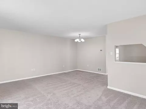 110 Mcmullen Cir, Bear, DE 19701 photo 5