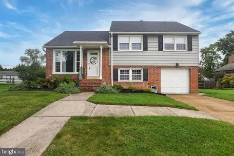 341 Arrowhead Ln, Wilmington, DE 19808