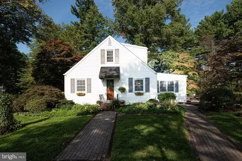 32 Old Possum Park Rd, Newark, DE 19711