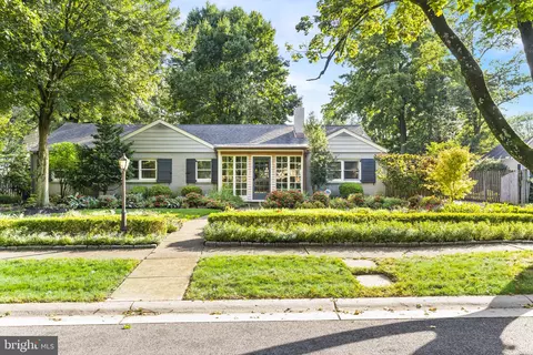 716 Greenwood Rd, Wilmington, DE 19807