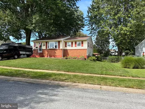 1 Hardin Ln, Newark, DE 19711