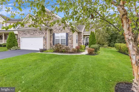 251 Anita Ct, Newark, DE 19702