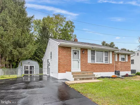 57 Green Ridge Rd, Newark, DE 19711