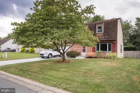 110 Fantasia Dr, Newark, DE 19713