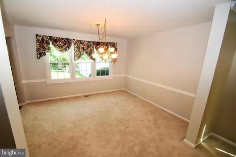 2 Oakridge Ct, Newark, DE 19711 photo 7