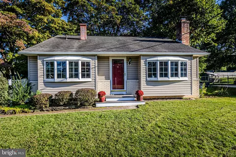 15 Garrett Rd, Newark, DE 19713