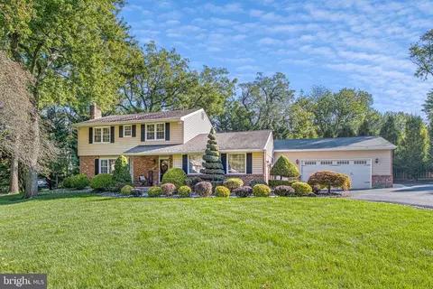 2501 Annwood Dr, Wilmington, DE 19810
