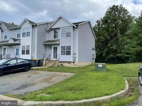 231 Britain Ct, Newark, DE 19702