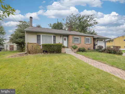 29 Malvern Rd, Newark, DE 19713