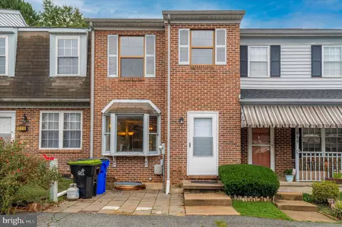 517 Sparrow Ct, Newark, DE 19702