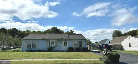 174 Melodic Dr, Newark, DE 19713