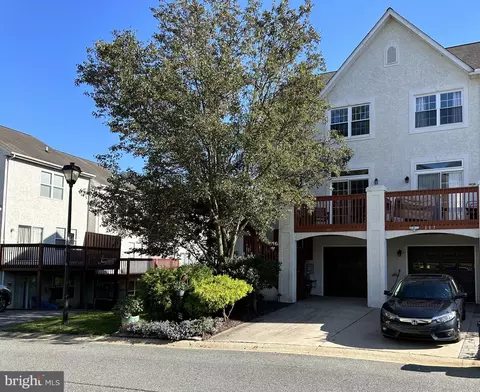 119 Thomas Ln, Newark, DE 19711