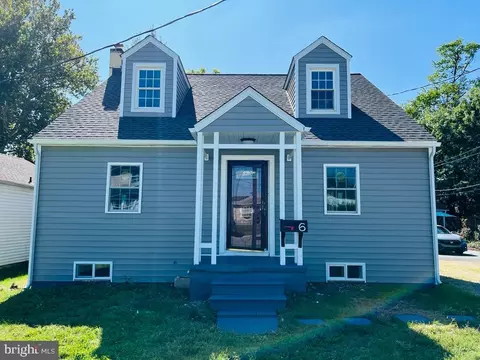6 Albany Ave, New Castle, DE 19720