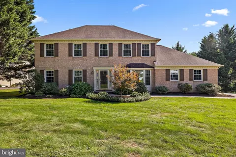 2 Chatterly Ln, Wilmington, DE 19803