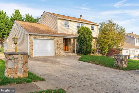 1009 Rockwell Rd, Wilmington, DE 19810