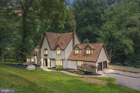 25 Meteor Ct, Newark, DE 19711