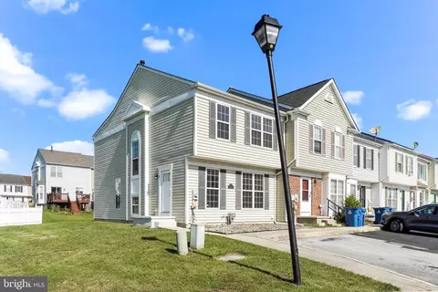1 Charles Ct, Newark, DE 19702