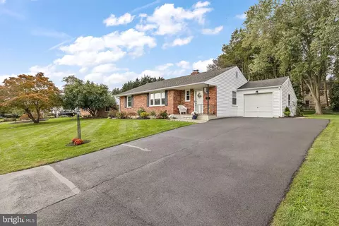 108 Edgeroad Ln, Wilmington, DE 19803 photo 2