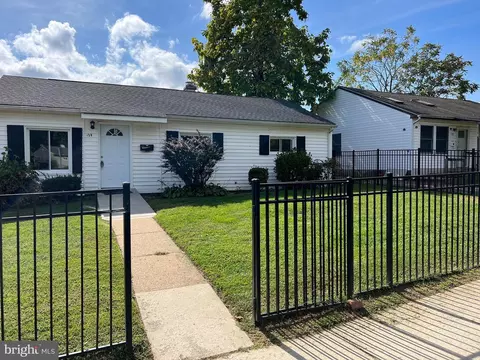 128 Winder Rd, New Castle, DE 19720