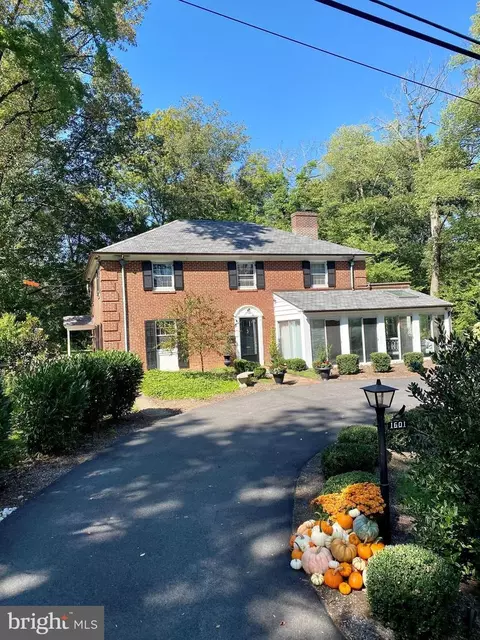 1601 Woodsdale Rd, Wilmington, DE 19809