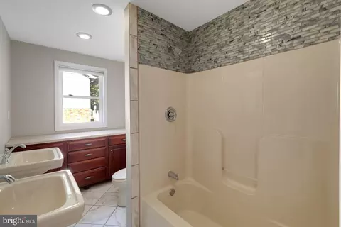 41 E Cherokee Dr, Newark, DE 19713 photo 26