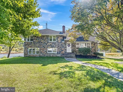 42 Myrtle Ave, Claymont, DE 19703