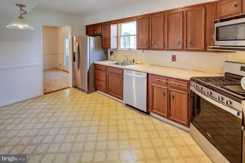 906 Devon Dr, Newark, DE 19711 photo 7