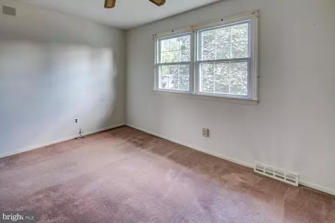 906 Devon Dr, Newark, DE 19711 photo 23