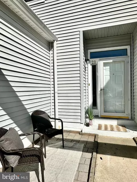 20 Orourke Ct, Newark, DE 19702 photo 2