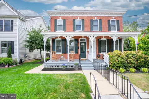 2454 W 16th St, Wilmington, DE 19806