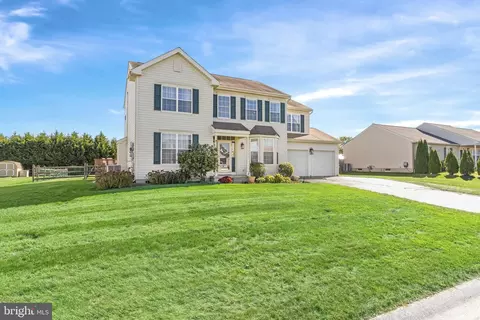 12 Mailly Dr, Townsend, DE 19734 photo 2