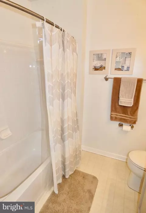 9 E Christina Pl, Newark, DE 19702 photo 32