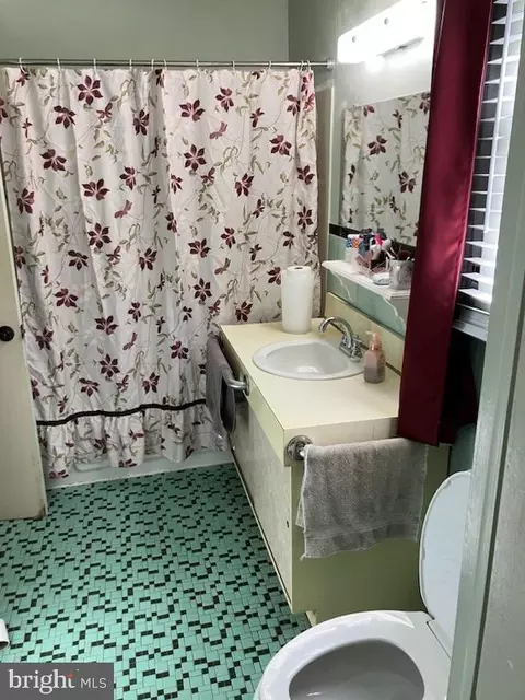 73 W Cherokee Dr, Newark, DE 19713 photo 24