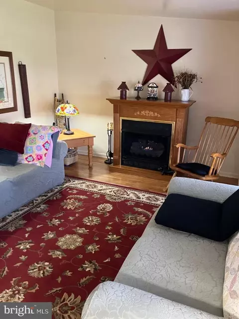 73 W Cherokee Dr, Newark, DE 19713 photo 9