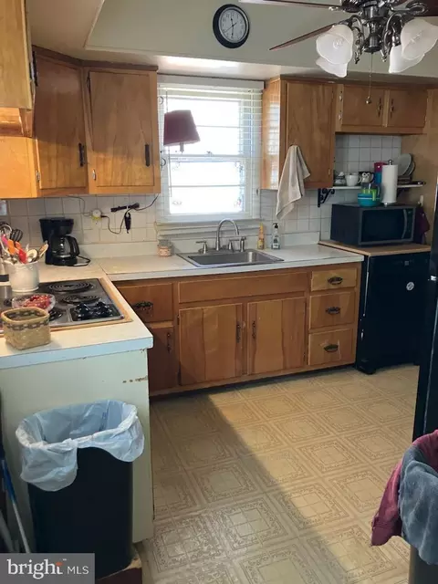 73 W Cherokee Dr, Newark, DE 19713 photo 14