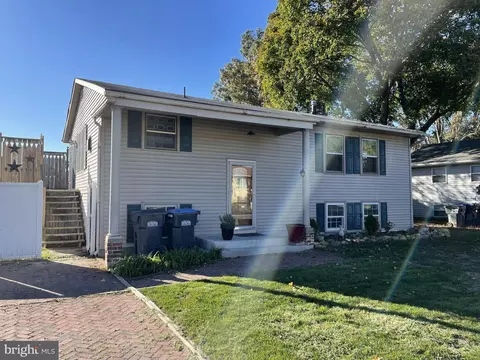 1219 Pinefield Rd, Newark, DE 19713 photo 2