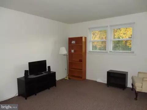 10 Gaynor Ct, Bear, DE 19701 photo 6
