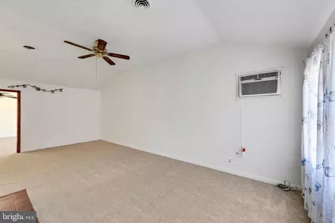 11 E Stephen Dr, Newark, DE 19713 photo 4