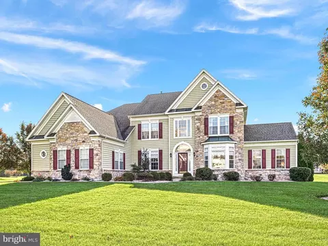 214 Sammons Pond Dr, Middletown, DE 19709