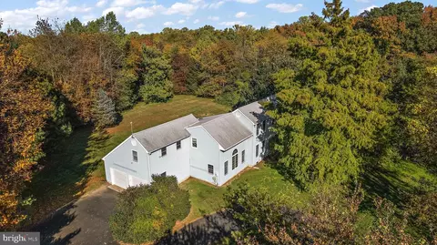 5879 Summit Bridge Rd, Townsend, DE 19734