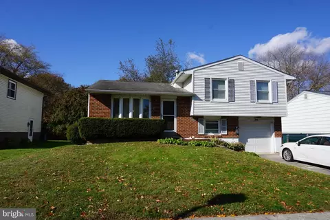 99 Dunsinane Dr, New Castle, DE 19720