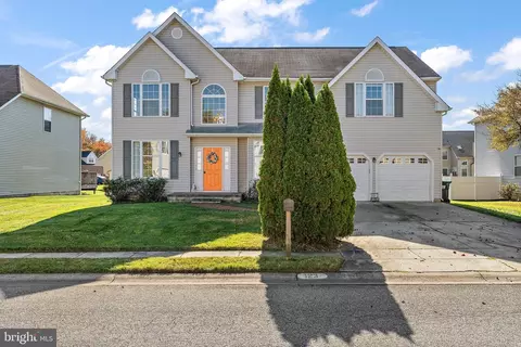 123 Hannum Dr, Bear, DE 19701