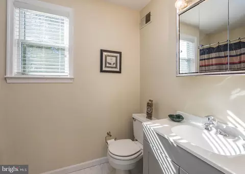 24 Davis Dr, Newark, DE 19702 photo 40
